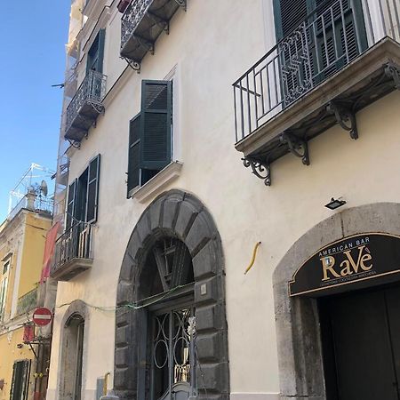 Casa Vittoria Appartement Salerno Buitenkant foto